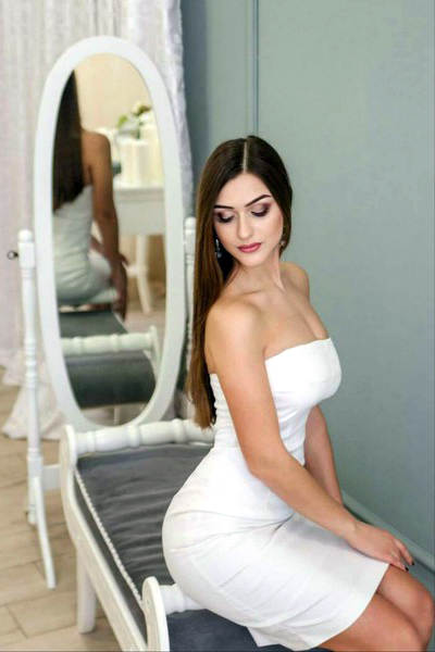 Enchanting Aura: Viktoria, 30 y.o. from Kyiv, Ukraine — VeronikaLove