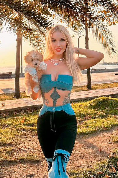 Timeless Grace: Katerina, 33 y.o. from Judetul Brasov, Romania — VeronikaLove