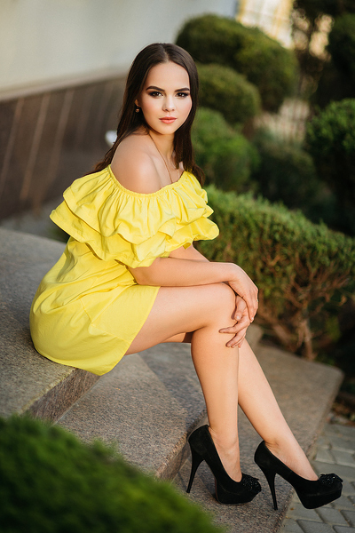 Captivating Aura: Elizabet, 29 y.o. from Mykolaiv, Ukraine — VeronikaLove