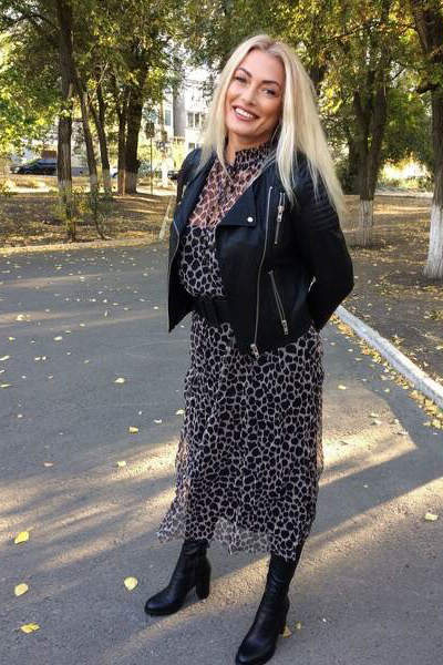 Magnetic Appeal: Viktoria, 53 y.o. from Kharkiv, Ukraine — VeronikaLove