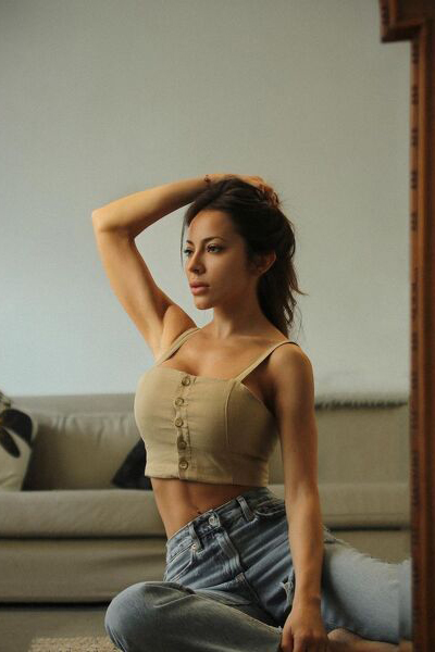 Magnetic Allure: Aylen, 37 y.o. from Provincia de Buenos Aires, Argentina — VeronikaLove