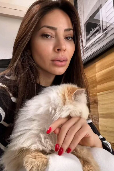 Magnetic Allure: Aylen, 37 y.o. from Provincia de Buenos Aires, Argentina — VeronikaLove