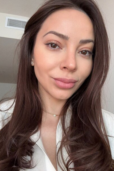 Magnetic Allure: Aylen, 37 y.o. from Provincia de Buenos Aires, Argentina — VeronikaLove