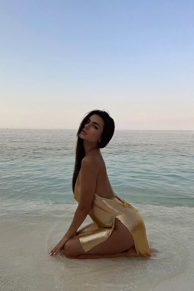 Captivating Elegance: Catalina, 25 y.o. from London, United Kingdom — VeronikaLove