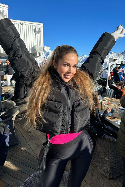 Magnetic Allure: Vasilisa, 38 y.o. from Padua, Italy — VeronikaLove