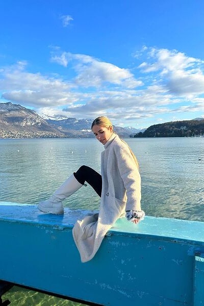 Magnetic Allure: Vasilisa, 38 y.o. from Padua, Italy — VeronikaLove