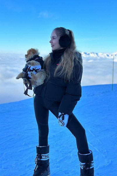 Magnetic Allure: Vasilisa, 38 y.o. from Padua, Italy — VeronikaLove