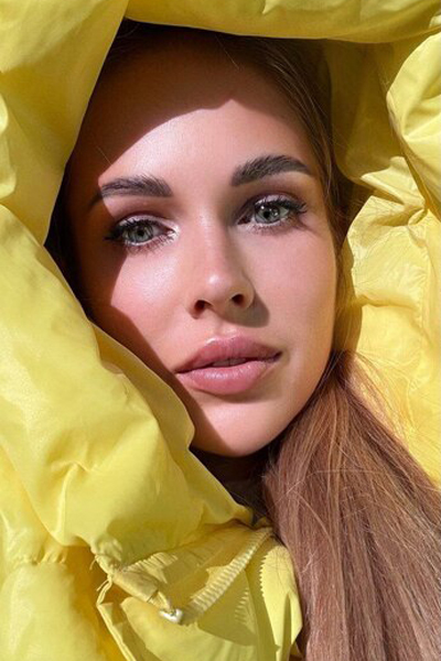 Magnetic Allure: Vasilisa, 38 y.o. from Padua, Italy — VeronikaLove