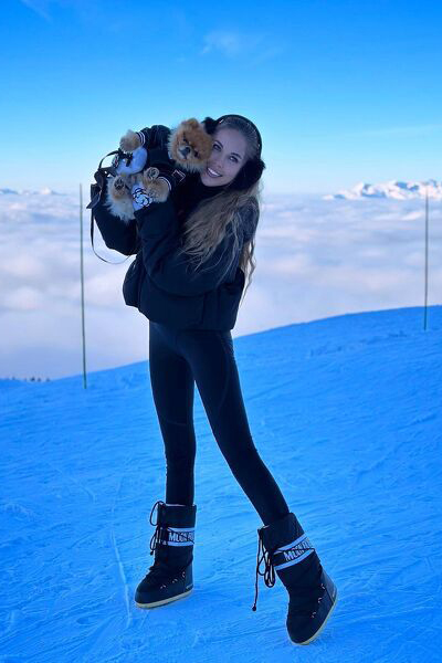 Magnetic Allure: Vasilisa, 38 y.o. from Padua, Italy — VeronikaLove