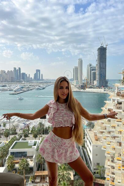 Magnetic Allure: Vasilisa, 38 y.o. from Padua, Italy — VeronikaLove