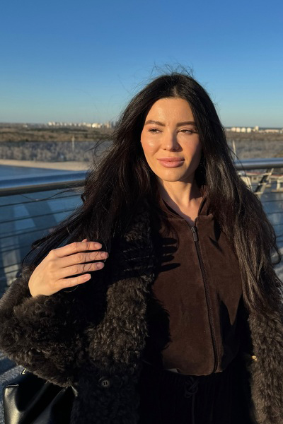 Dynamic Ekaterina, 35 y.o. from California, United States with Brown hair — VeronikaLove