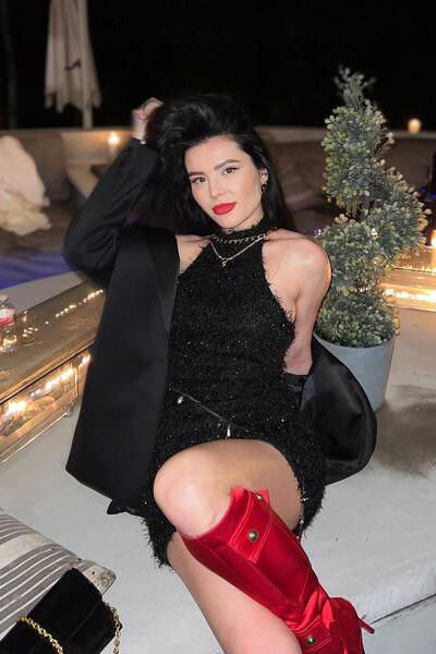 Dynamic Ekaterina, 35 y.o. from California, United States with Brown hair — VeronikaLove