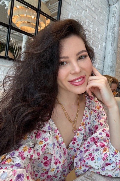 Dynamic Ekaterina, 35 y.o. from California, United States with Brown hair — VeronikaLove