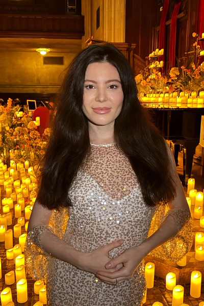 Dynamic Ekaterina, 35 y.o. from California, United States with Brown hair — VeronikaLove