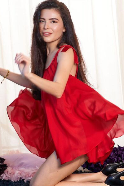 Dynamic Ekaterina, 35 y.o. from California, United States with Brown hair — VeronikaLove