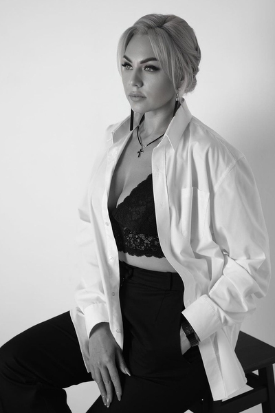 Whimsical Wonder: Yana, 43 y.o. from Kropyvnytskyi, Ukraine — VeronikaLove