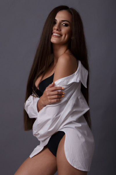 Radiant Charm: Alina, 31 y.o. from Chernivtsi, Ukraine — VeronikaLove