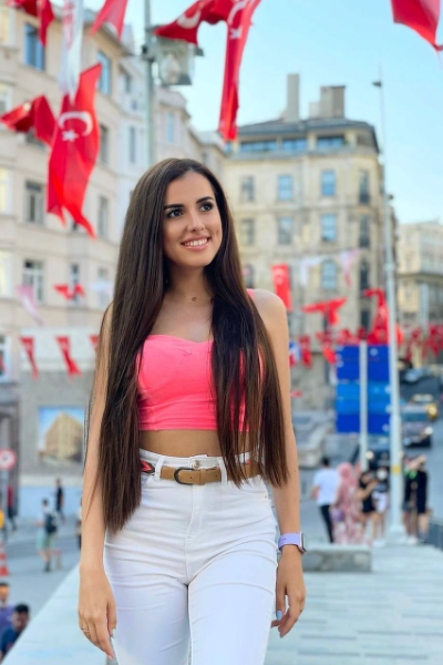 Radiant Charm: Alina, 31 y.o. from Chernivtsi, Ukraine — VeronikaLove