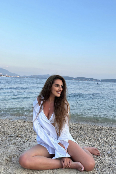 Radiant Charm: Alina, 31 y.o. from Chernivtsi, Ukraine — VeronikaLove