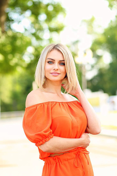 Mystical Presence: Galina, 39 y.o. from Odesa, Ukraine — VeronikaLove