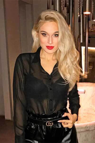 Sparkling Essence: Yana, 37 y.o. from Krakow, Poland — VeronikaLove