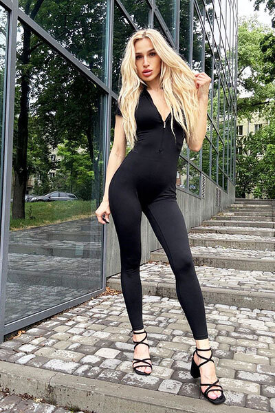 Sparkling Essence: Yana, 37 y.o. from Krakow, Poland — VeronikaLove