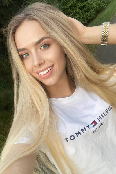 Vibrant Natalya, 25 y.o. from Kyiv, Ukraine with Blonde hair — VeronikaLove