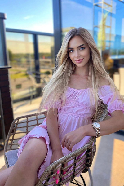 Vibrant Natalya, 25 y.o. from Kyiv, Ukraine with Blonde hair — VeronikaLove