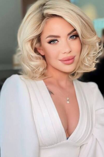 Joyful Sonja, 23 y.o. from Tallinn, Estonia with Blonde hair — VeronikaLove