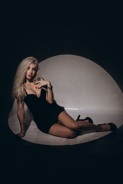 Ethereal Charm: Anjela, 32 y.o. from Odesa, Ukraine — VeronikaLove