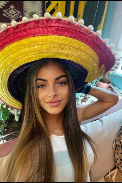 Enigmatic Charm: Tetiana, 38 y.o. from Zakarpattia region, Ukraine — VeronikaLove