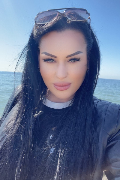 Glamorous Presence: Tetyana, 41 y.o. from Kherson, Ukraine — VeronikaLove