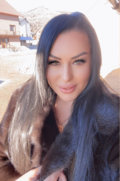 Glamorous Presence: Tetyana, 41 y.o. from Kherson, Ukraine — VeronikaLove