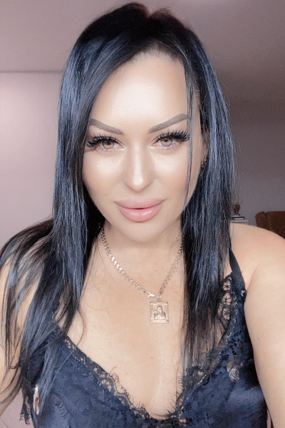 Glamorous Presence: Tetyana, 41 y.o. from Kherson, Ukraine — VeronikaLove