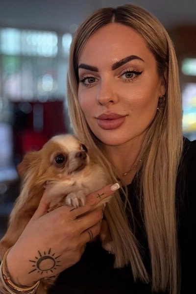 Captivating Elegance: Alika, 47 y.o. from Hannover, Germany — VeronikaLove