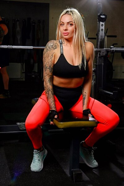 Captivating Elegance: Alika, 47 y.o. from Hannover, Germany — VeronikaLove