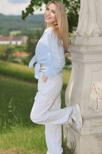 Radiant Allure: Liudmila, 52 y.o. from Vienna, Austria — VeronikaLove