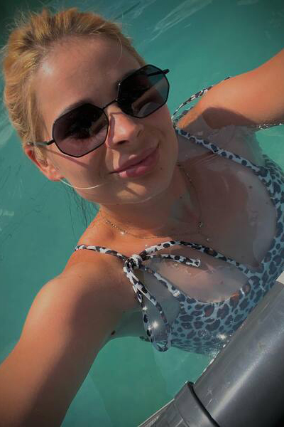 Ethereal Charm: Viktoria, 29 y.o. from Kyiv, Ukraine — VeronikaLove