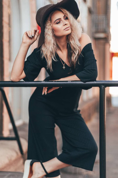 Ethereal Charm: Viktoria, 29 y.o. from Kyiv, Ukraine — VeronikaLove