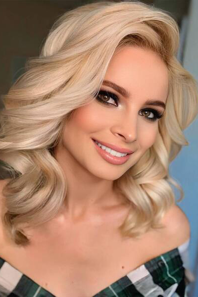 Ethereal Charm: Viktoria, 29 y.o. from Kyiv, Ukraine — VeronikaLove