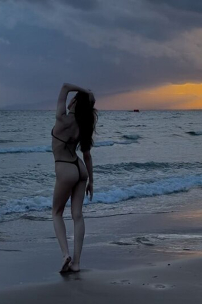 Timeless Elegance: Alina, 21 y.o. from Bydgoszcz, Poland — VeronikaLove