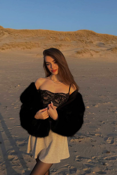 Timeless Elegance: Alina, 21 y.o. from Bydgoszcz, Poland — VeronikaLove