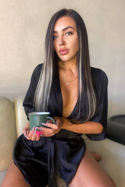 Enthralling Gaze: Karina, 28 y.o. from Kryvyi Rih, Ukraine — VeronikaLove