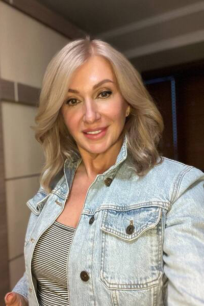 Sparkling Essence: Svitlana, 59 y.o. from Kryvyi Rih, Ukraine — VeronikaLove