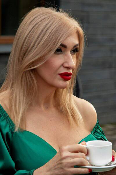 Sparkling Essence: Svitlana, 59 y.o. from Kryvyi Rih, Ukraine — VeronikaLove