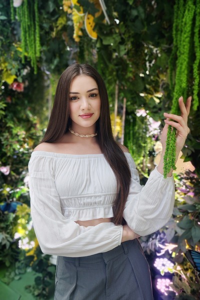 Magnetic Allure: Vladislava, 23 y.o. from Kyiv, Ukraine — VeronikaLove