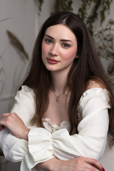 Magnetic Allure: Vladislava, 23 y.o. from Kyiv, Ukraine — VeronikaLove