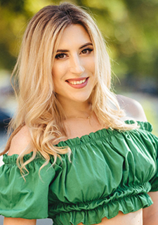 Mystical Presence: Aleksandra, 35 y.o. from Mykolaiv, Ukraine — VeronikaLove